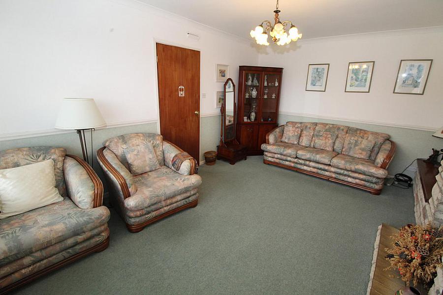 6 Hightown Drive 6 Hightown Drive