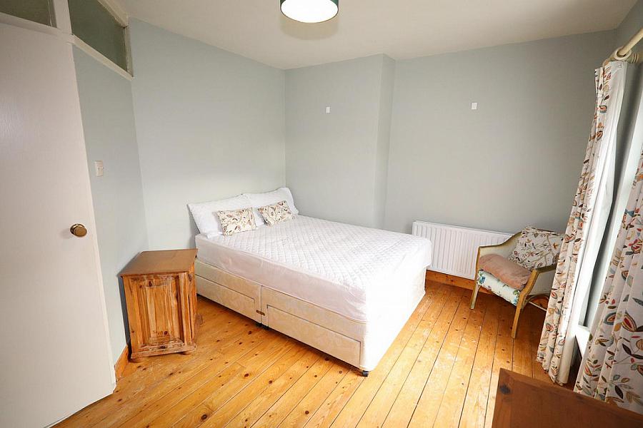 26 Ravenhill Gardens