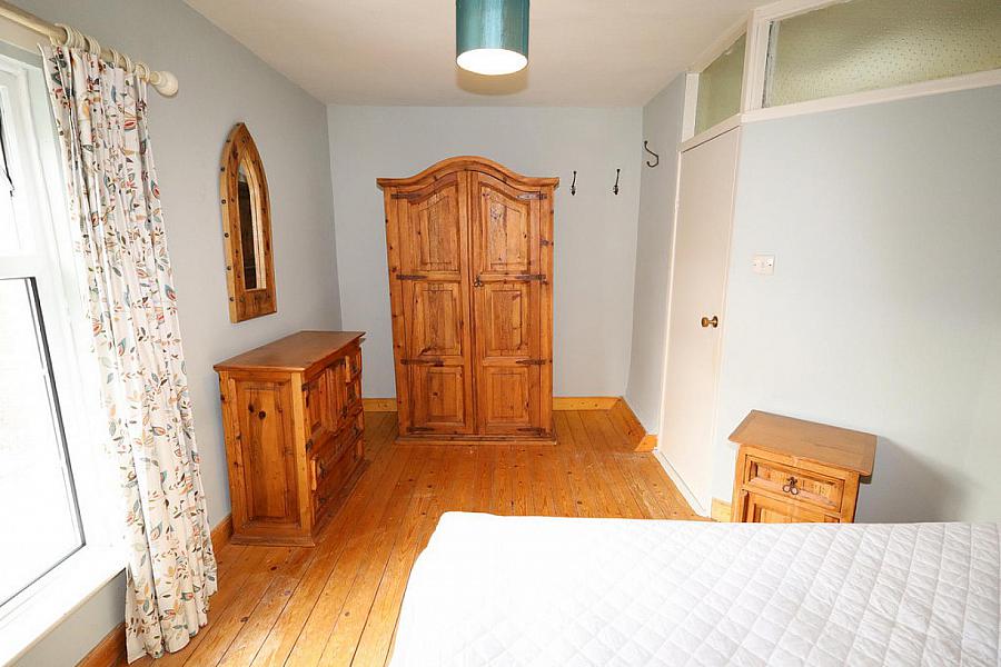 26 Ravenhill Gardens