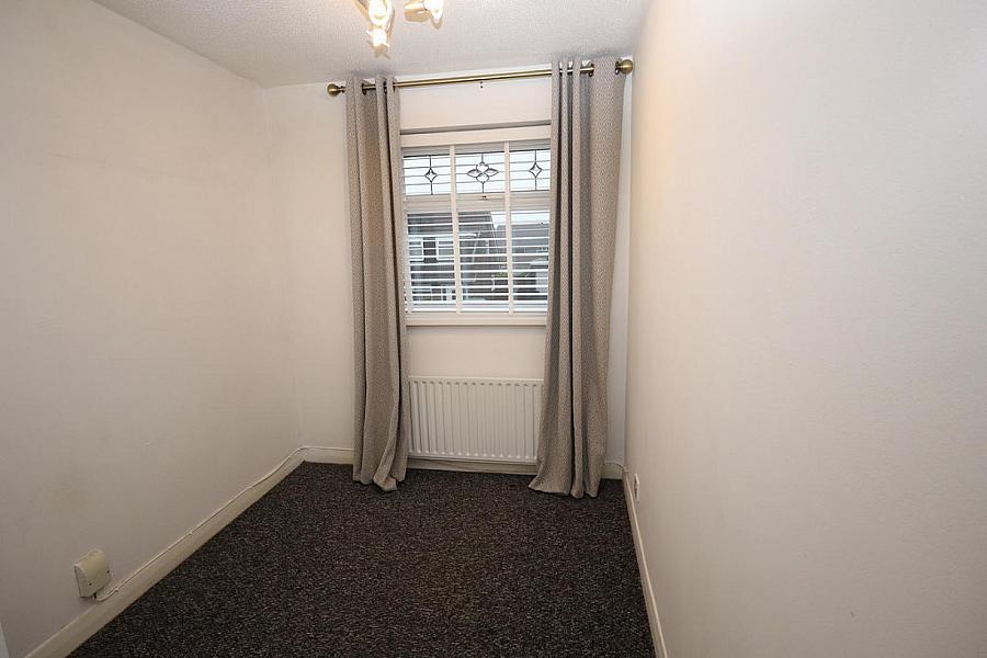 37 Ballyhenry Avenue