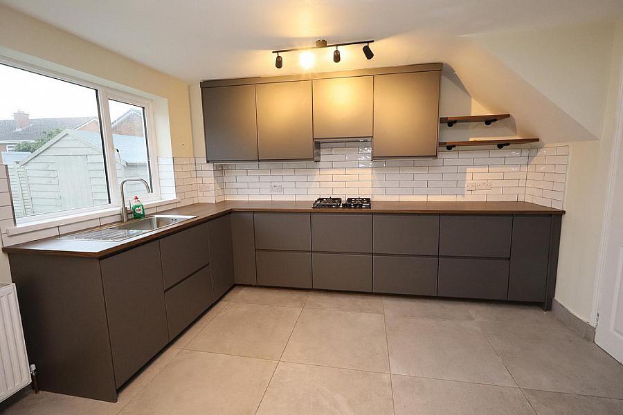 37 Ballyhenry Avenue