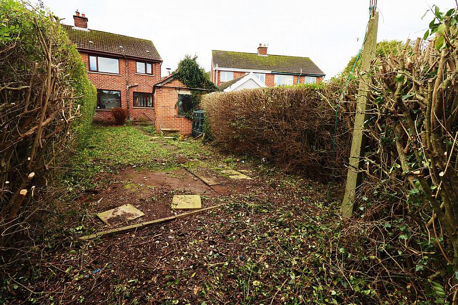 11 Hillview Avenue West