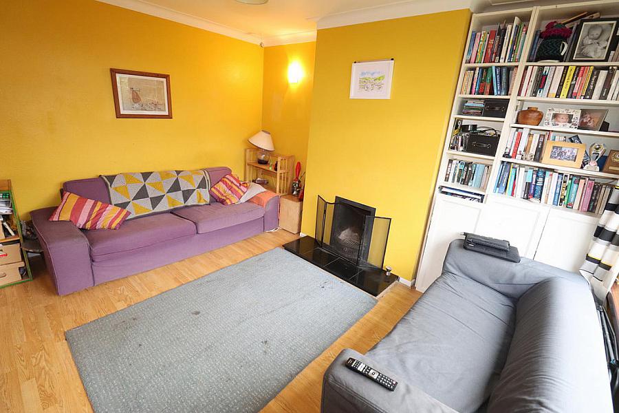 11 Hillview Avenue West