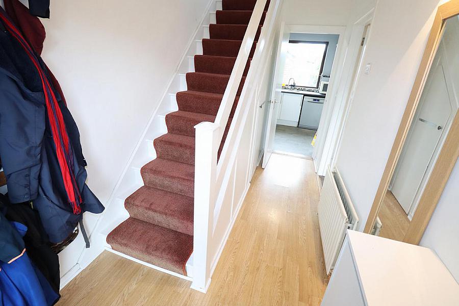 11 Hillview Avenue West