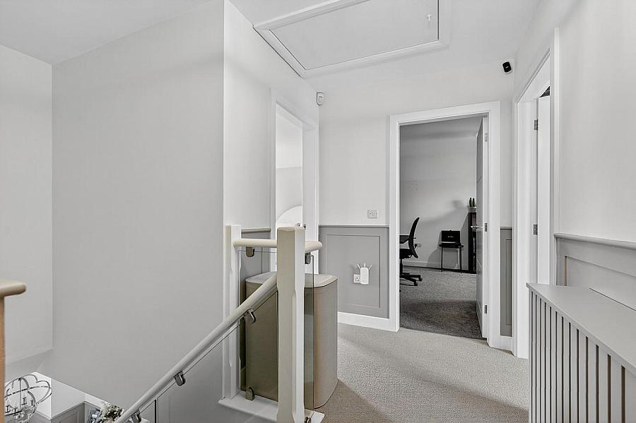 31 Bashford Park Hill