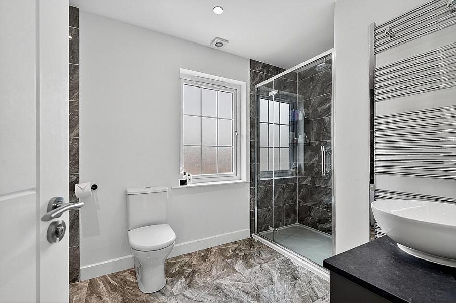 31 Bashford Park Hill