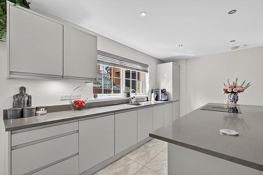 31 Bashford Park Hill