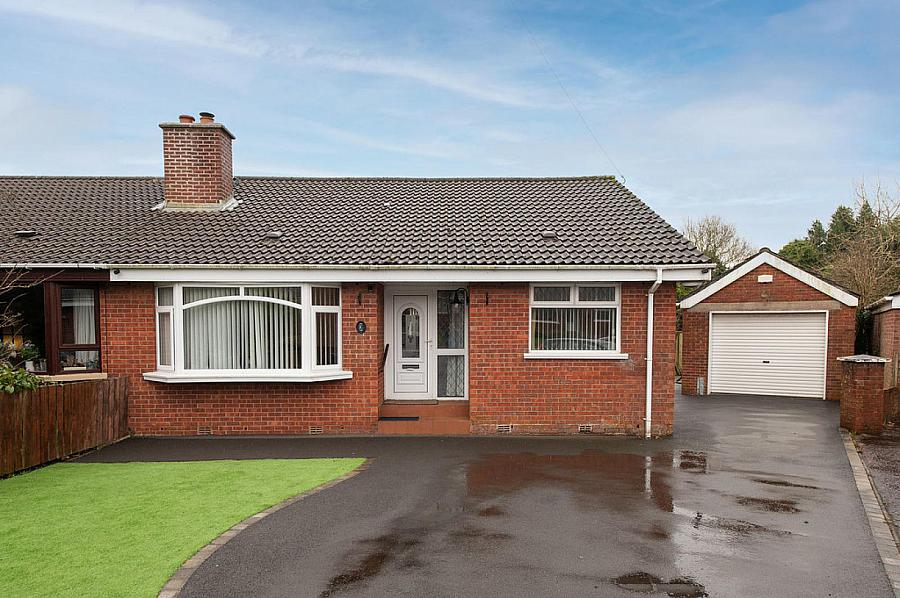 16 Hightown Crescent