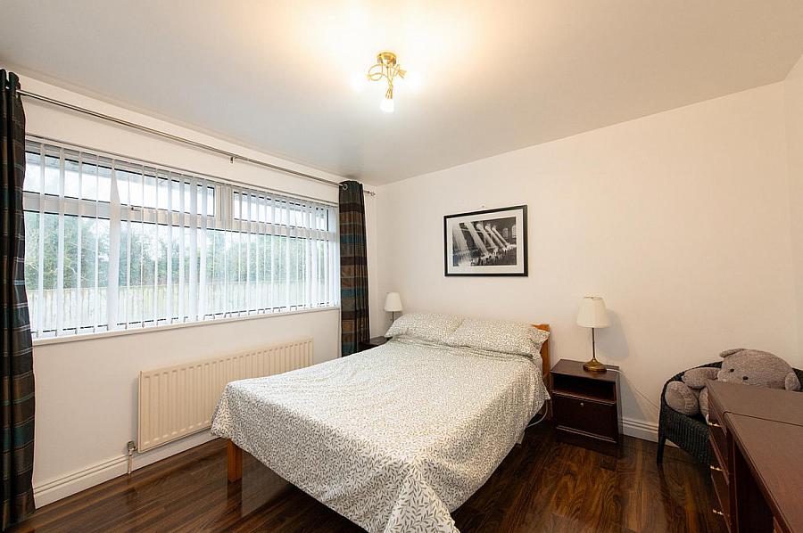 16 Hightown Crescent