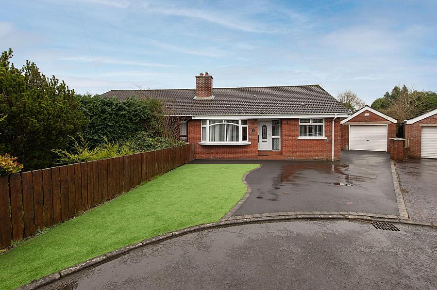 16 Hightown Crescent