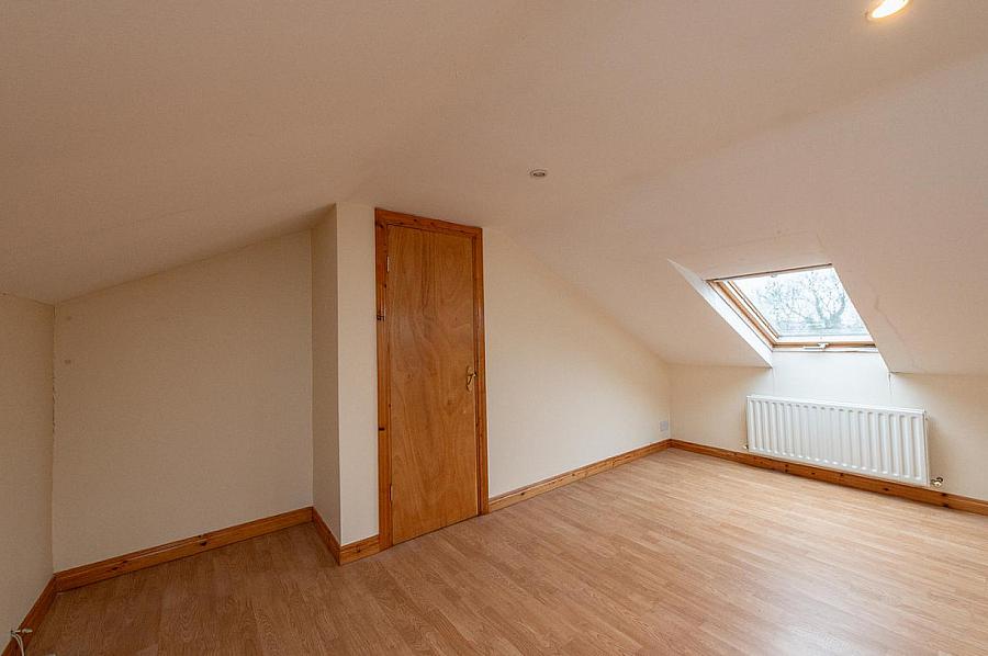 16 Hightown Crescent