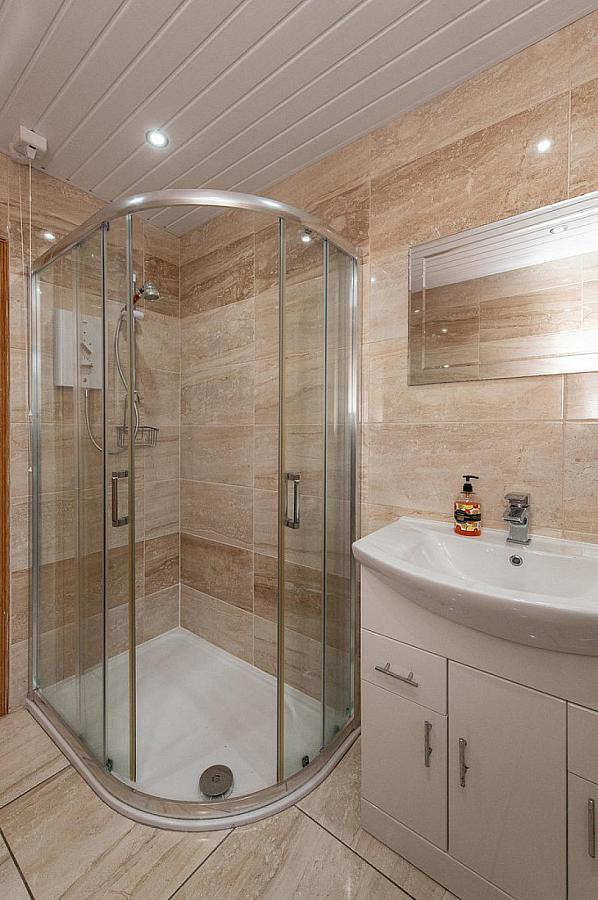 16 Hightown Crescent