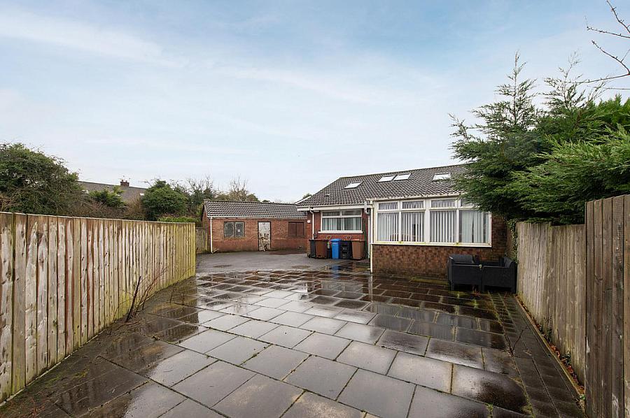 16 Hightown Crescent