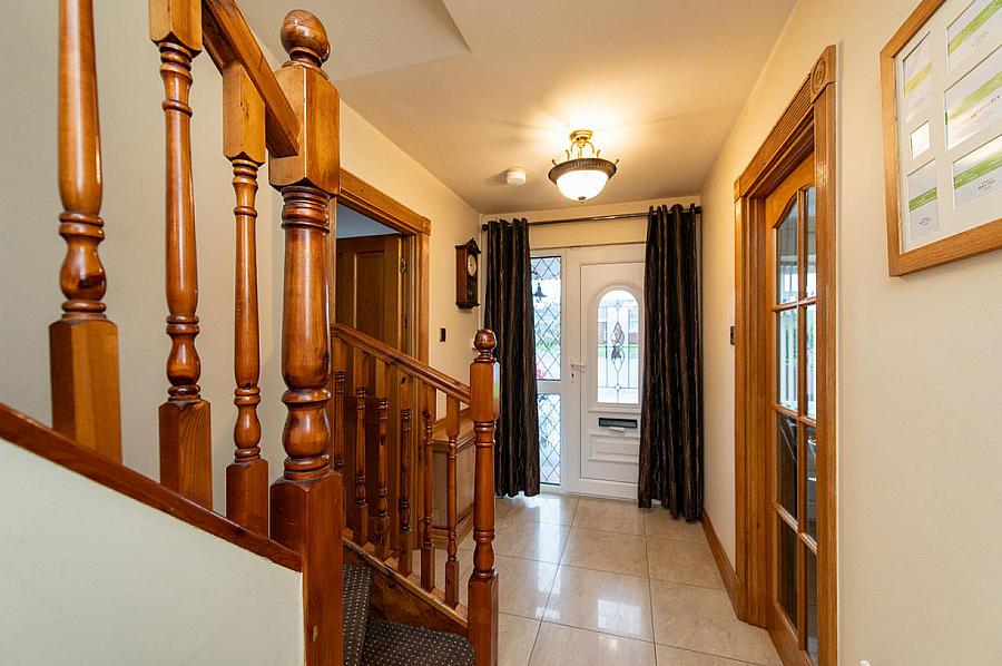 16 Hightown Crescent