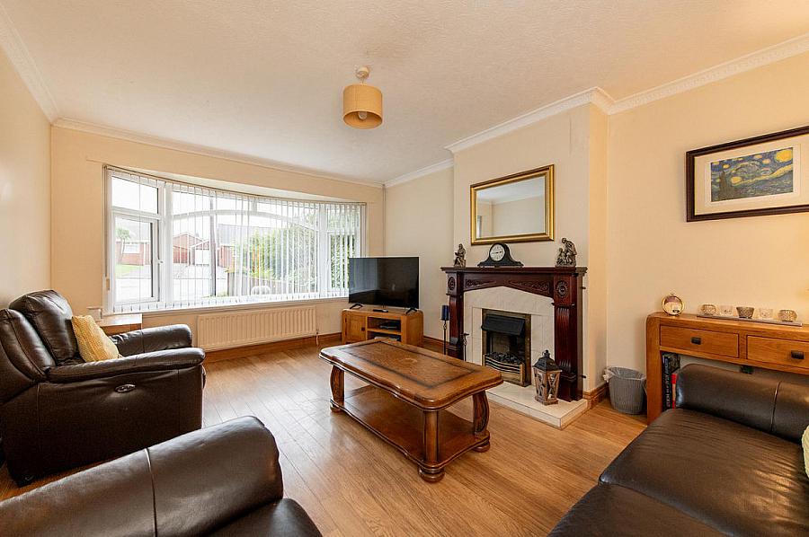 16 Hightown Crescent