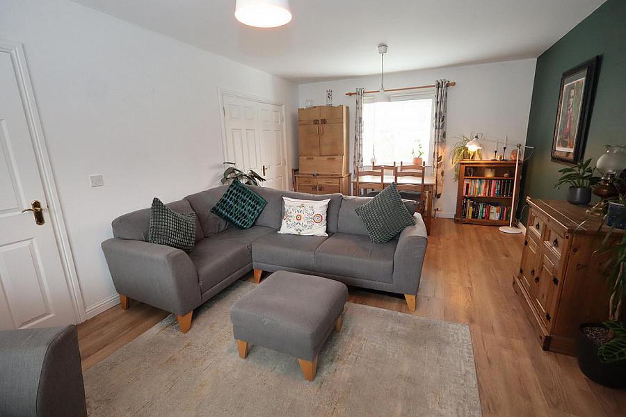 22 Glenmount Courtyard