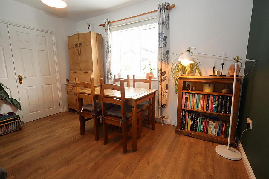 22 Glenmount Courtyard