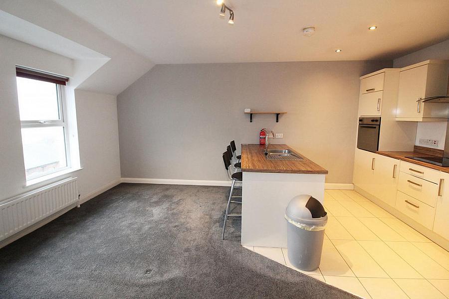 31 Loughshore Courtyard