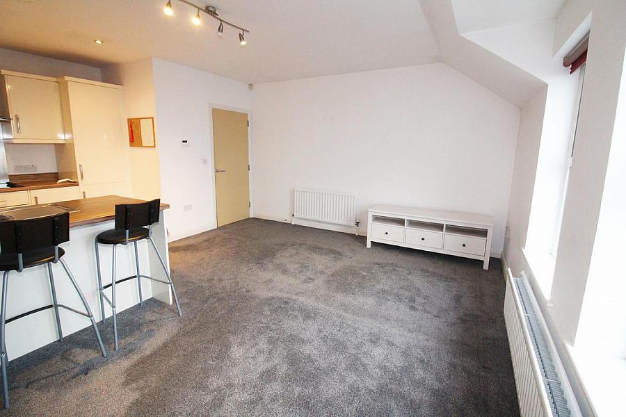 31 Loughshore Courtyard