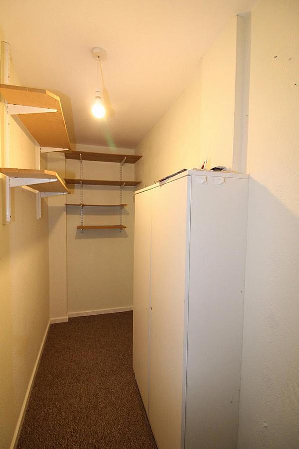 99 Bleach Green Avenue