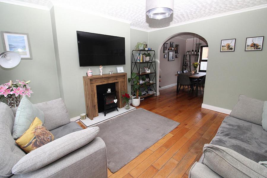 24 Beechgrove Gardens