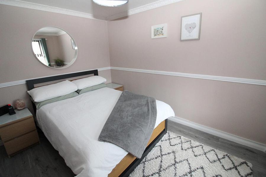 24 Beechgrove Gardens