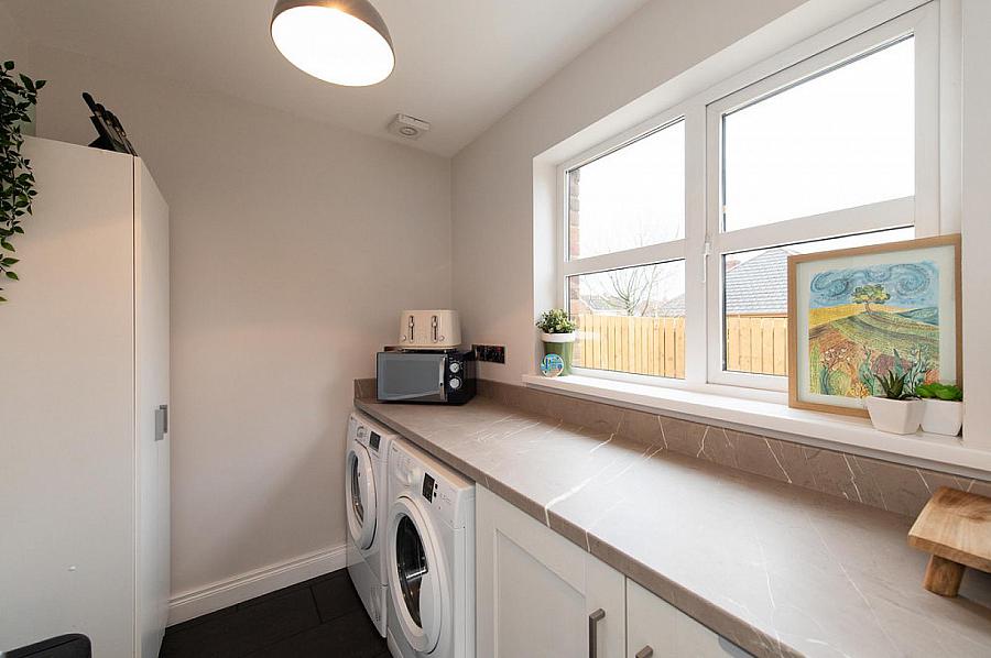 14 Gateside Crescent