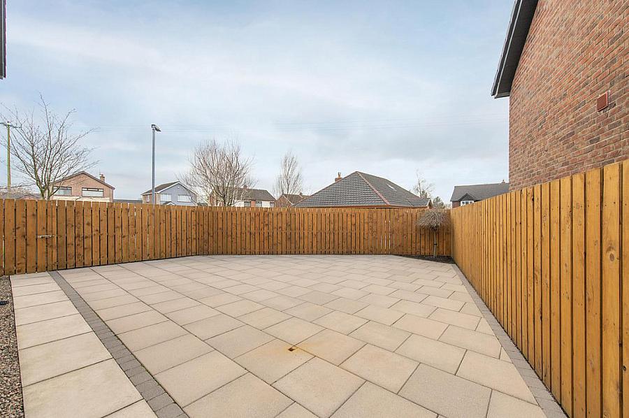 14 Gateside Crescent