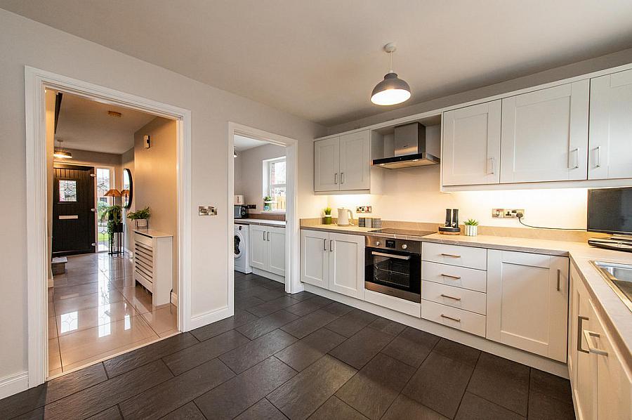 14 Gateside Crescent