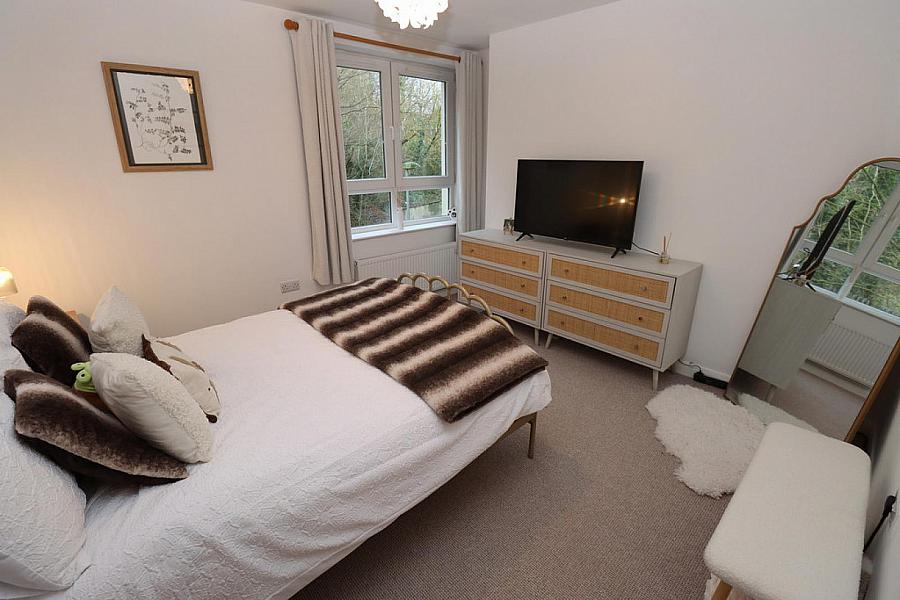 Apt 40, 252 Whitewell Road