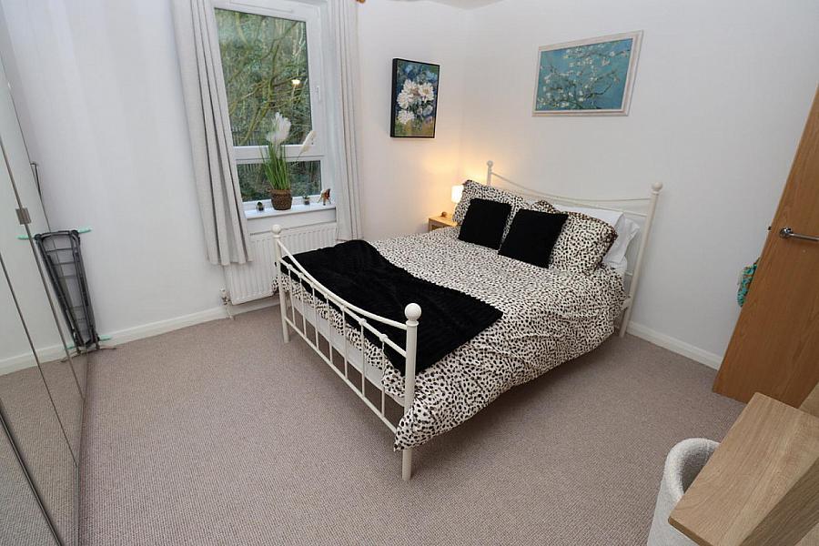 Apt 40, 252 Whitewell Road