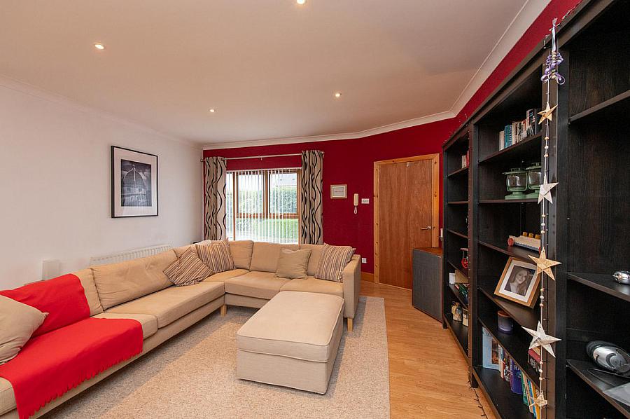 Apt 2, 137 Monkstown Road