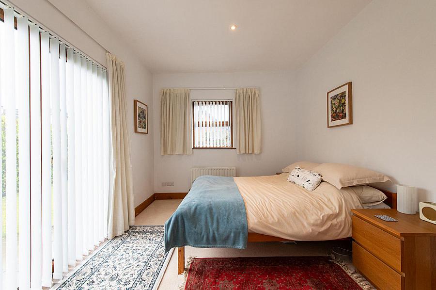 Apt 2, 137 Monkstown Road