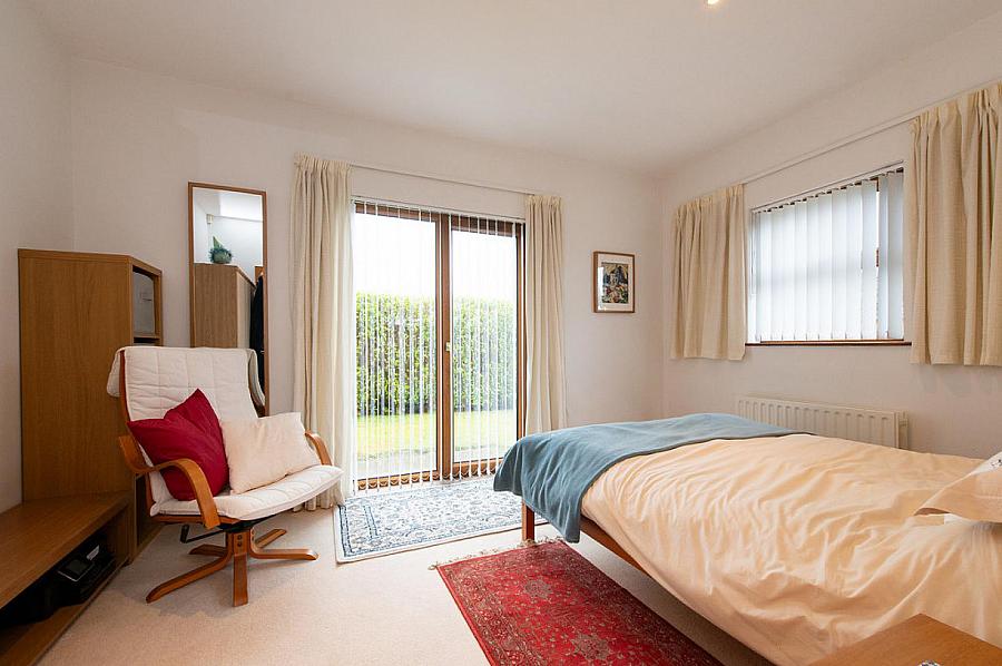 Apt 2, 137 Monkstown Road