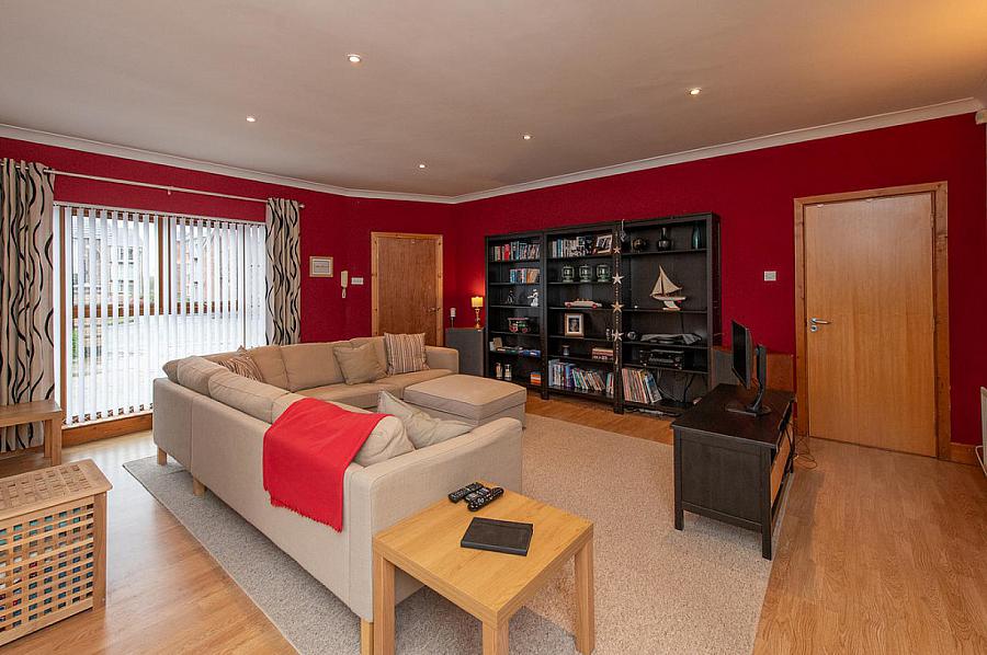 Apt 2, 137 Monkstown Road