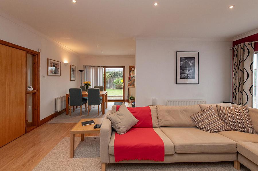 Apt 2, 137 Monkstown Road