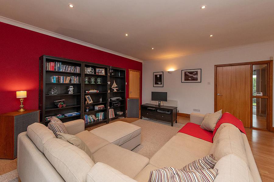 Apt 2, 137 Monkstown Road