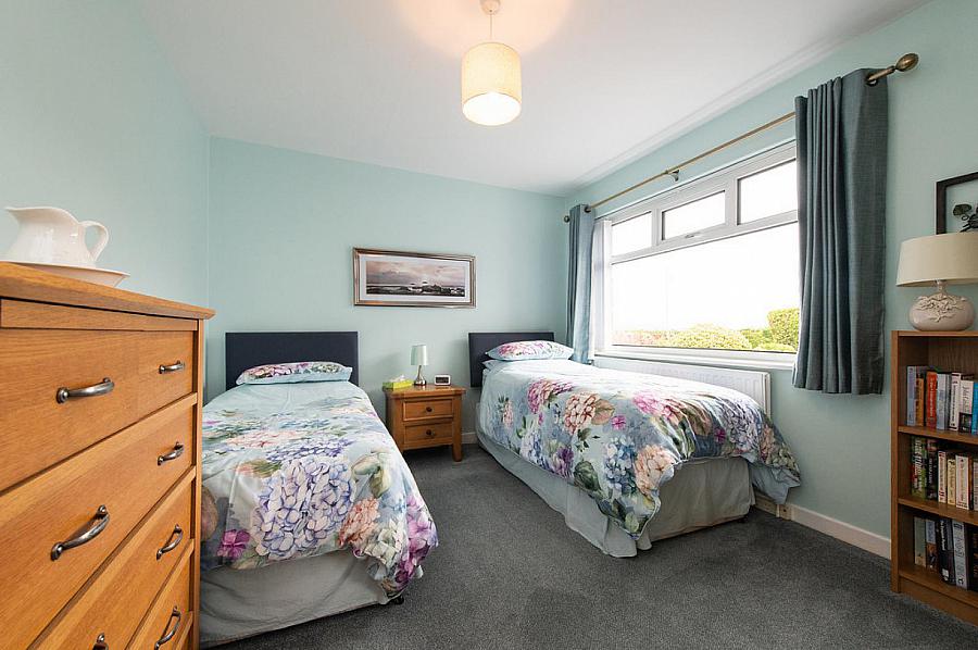 51 Collinbridge Gardens