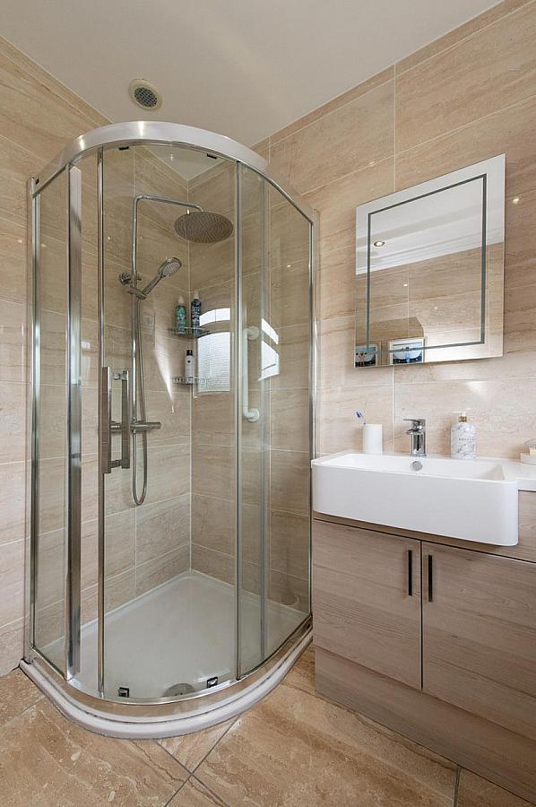 51 Collinbridge Gardens