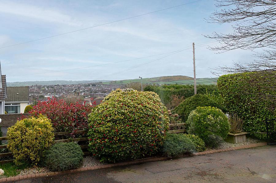 51 Collinbridge Gardens