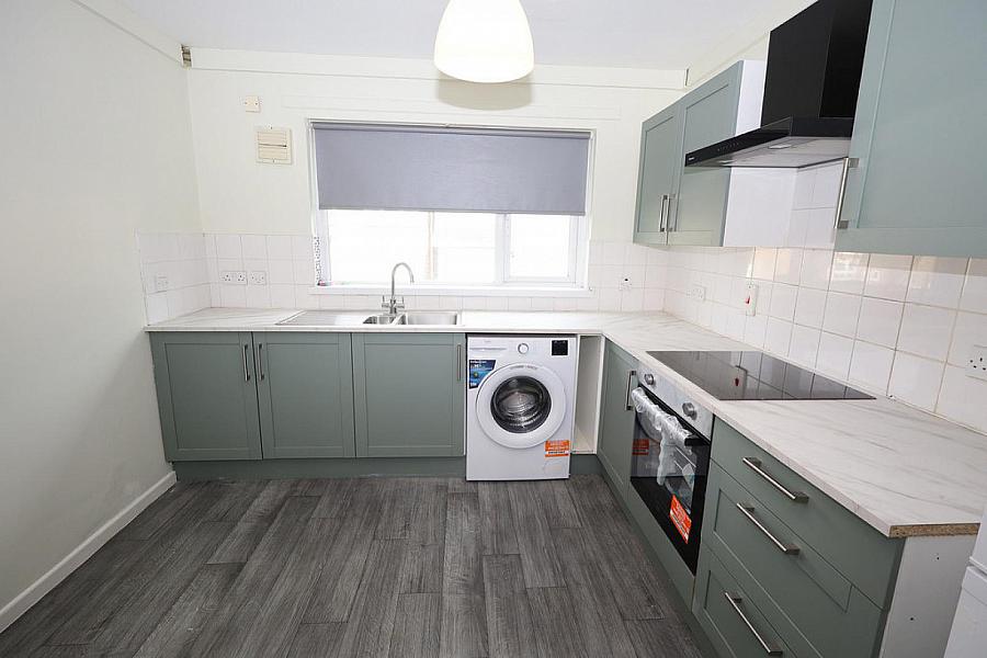 95 Bleach Green Avenue