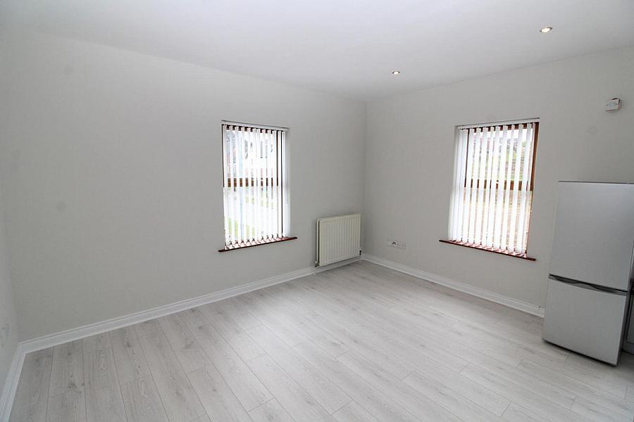 46 Mayfield High Street