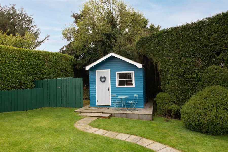 51 Collinbridge Gardens