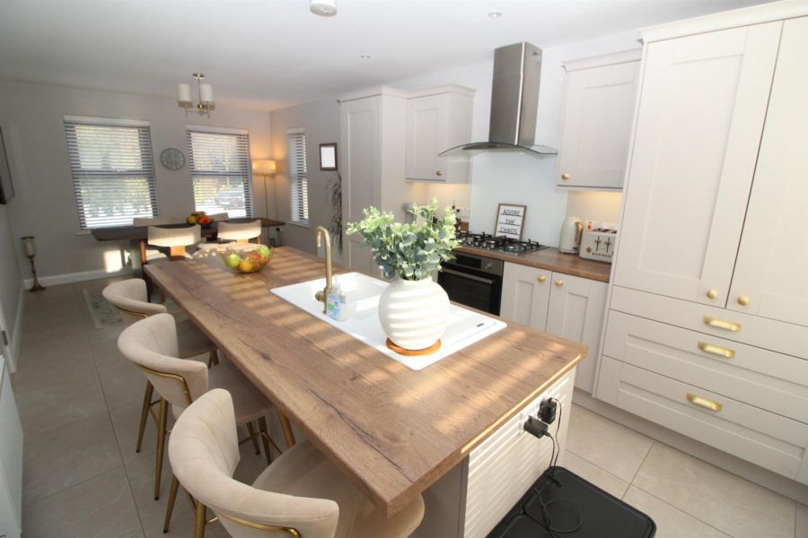 16 Carnlea Wood Glen