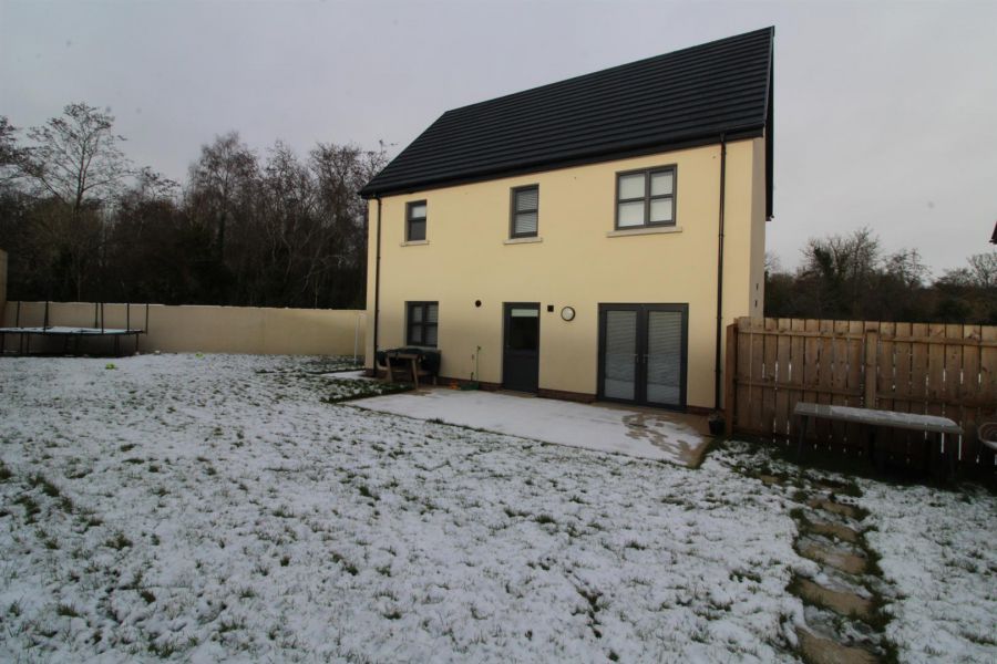 16 Carnlea Wood Glen