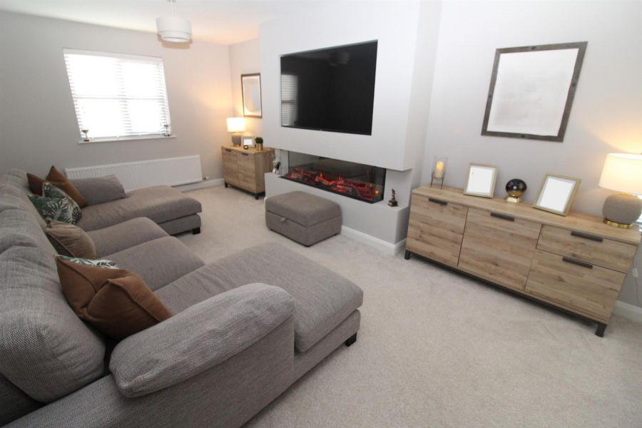 16 Carnlea Wood Glen