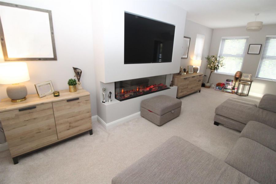 16 Carnlea Wood Glen