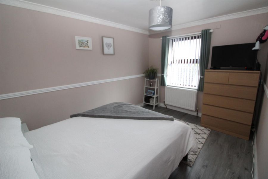 24 Beechgrove Gardens