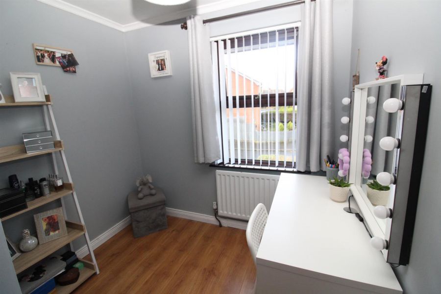 24 Beechgrove Gardens