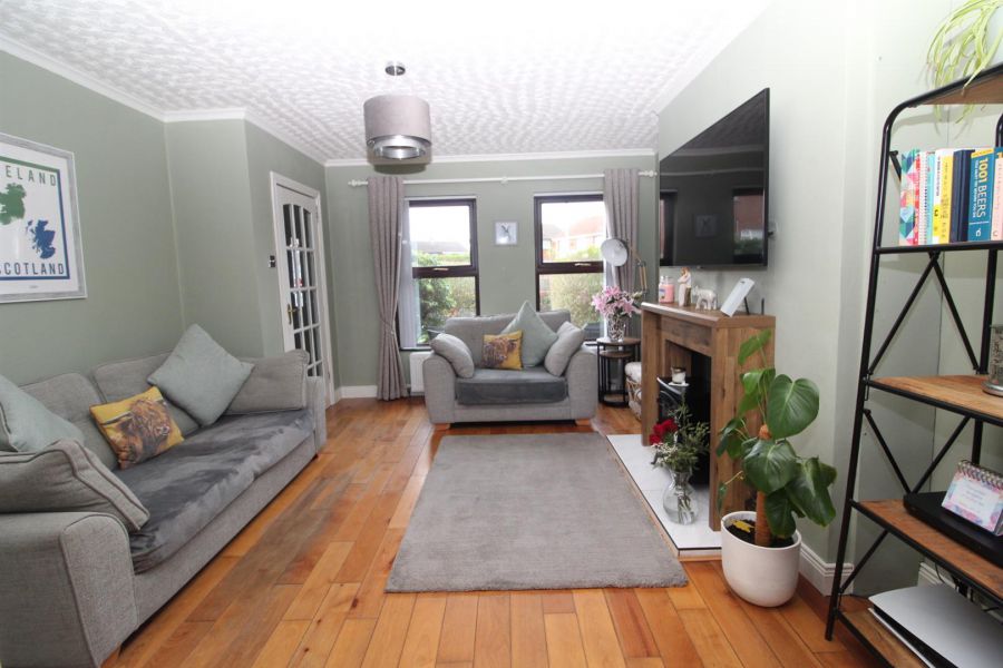 24 Beechgrove Gardens